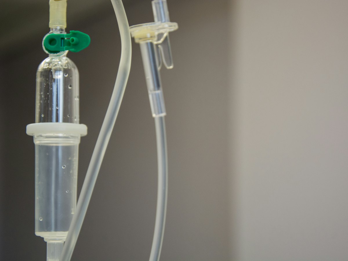 IV drip chamber and line